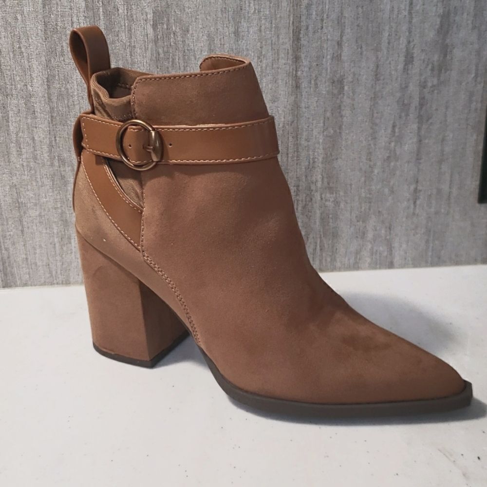 NWT SM New York Faux Suede Brown Ankle Boots Booties Sz 7 1/2